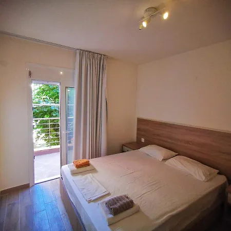 Aristotelis Seafront Apartment Sarti